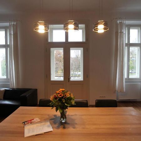 Casa Nostra - Ausgefallene Wohnung Am Augarten Виена Екстериор снимка