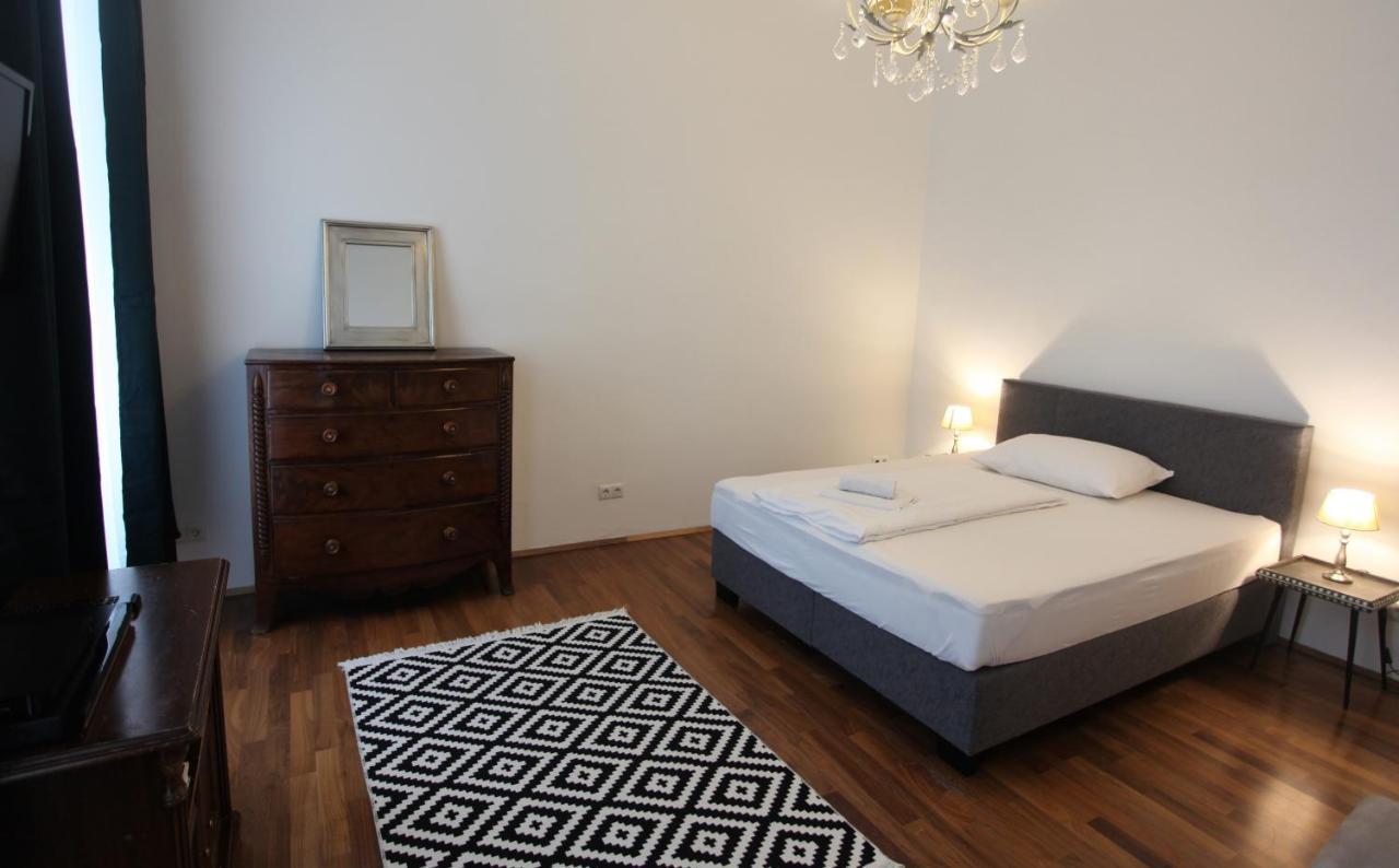 Casa Nostra - Ausgefallene Wohnung Am Augarten Виена Екстериор снимка