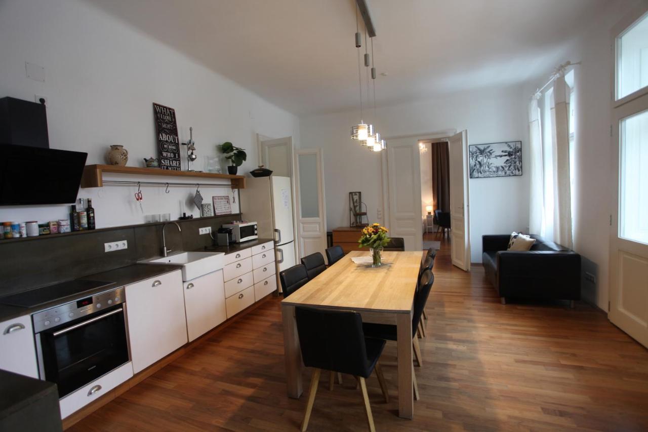Casa Nostra - Ausgefallene Wohnung Am Augarten Виена Екстериор снимка