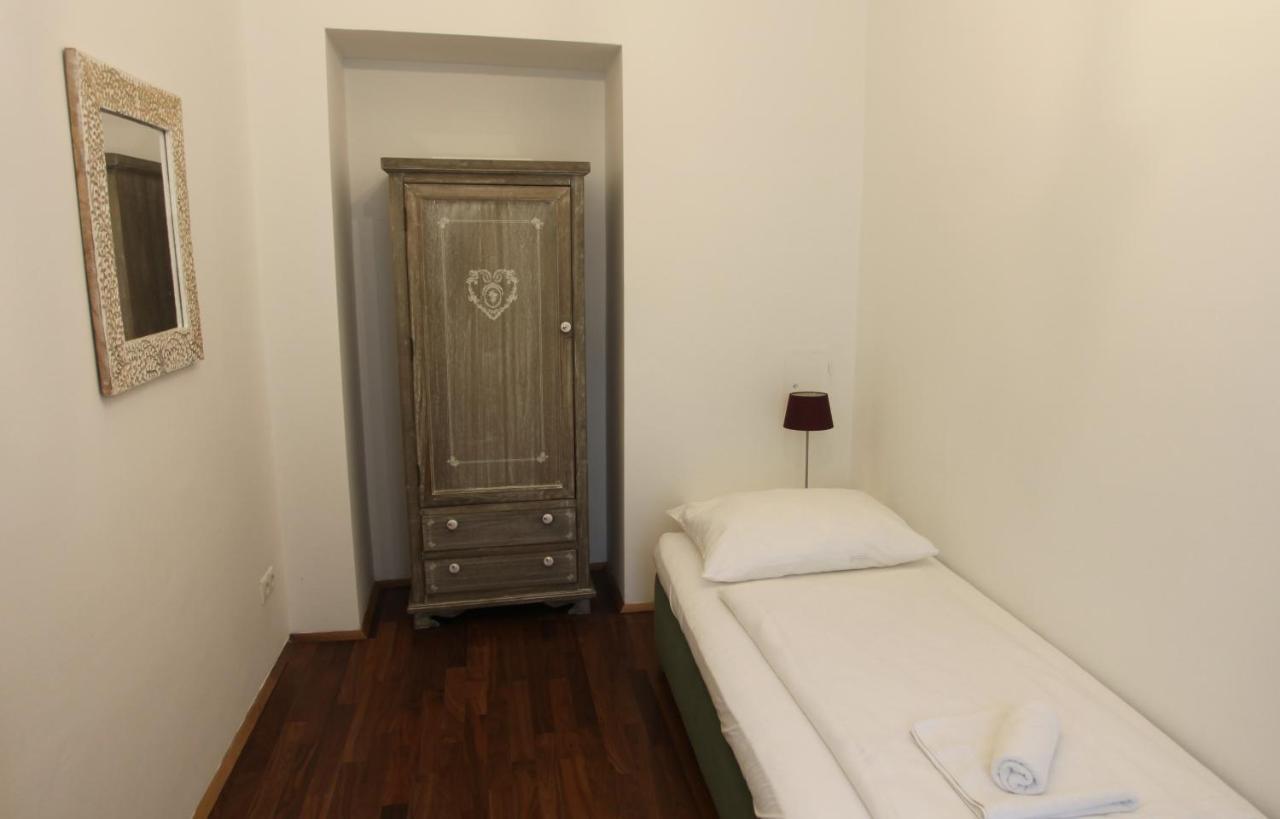 Casa Nostra - Ausgefallene Wohnung Am Augarten Виена Екстериор снимка